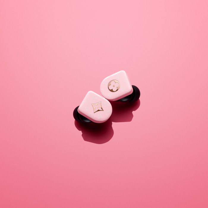 louis-vuitton-launches-1-100-wireless-earbuds-for-those-who-enjoy-wasting-money-528905-5.jpg