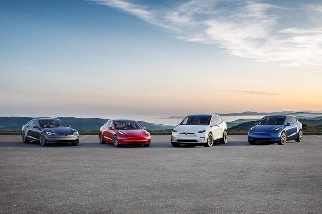 特斯拉Model S/X Plaid国内首秀！进博会感受“汽车标杆”独特魅力